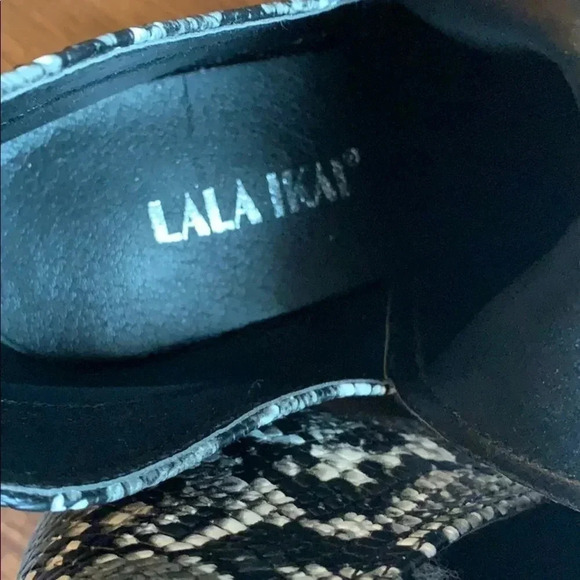 LALA IKAI Ankle Rodeo Boots Snakeskin Chucky Heel Women’s Size 7 New - Picture 9 of 10